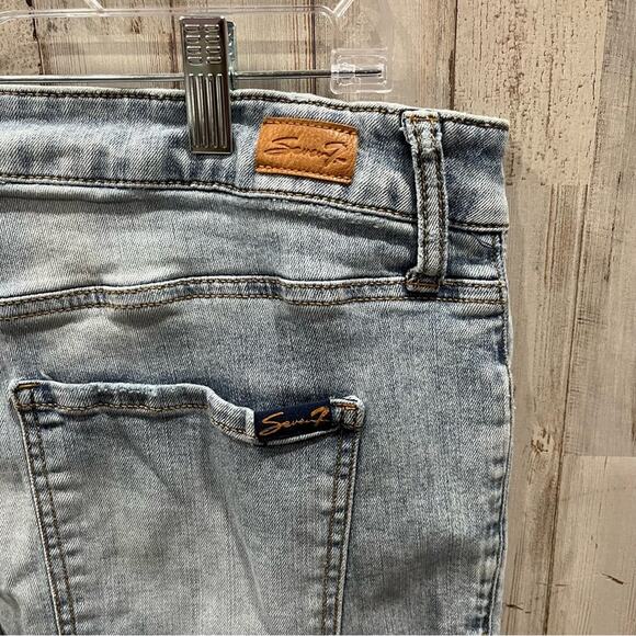 Seven7 High Rise Slim Straight Jeans Light Wash Raw Hem Womens Size 16 - Picture 4 of 9